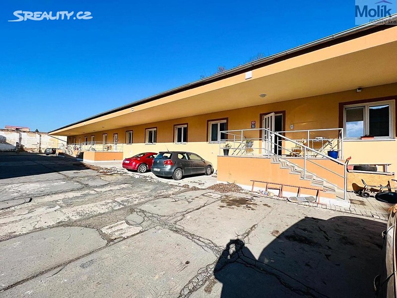 Prodej komerční nemovitosti 2 493 m² – pohled 2