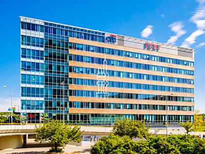 Pronájem kanceláře 2780 m²