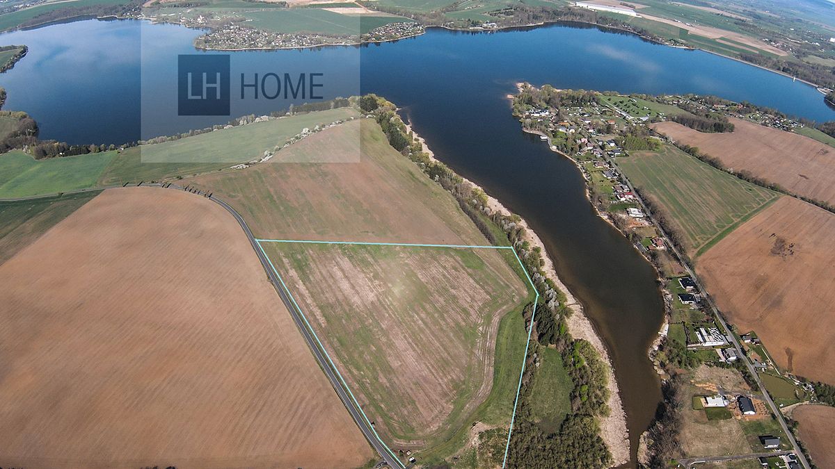Prodej stavebního pozemku 663 m² – fotografie 3