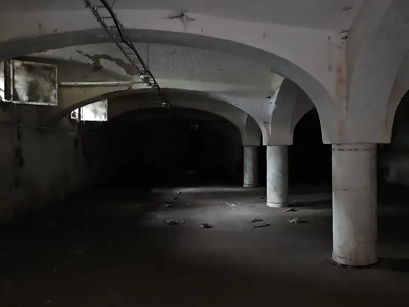 Pronájem skladového prostoru 550 m², Krupka – náhled fotky 2