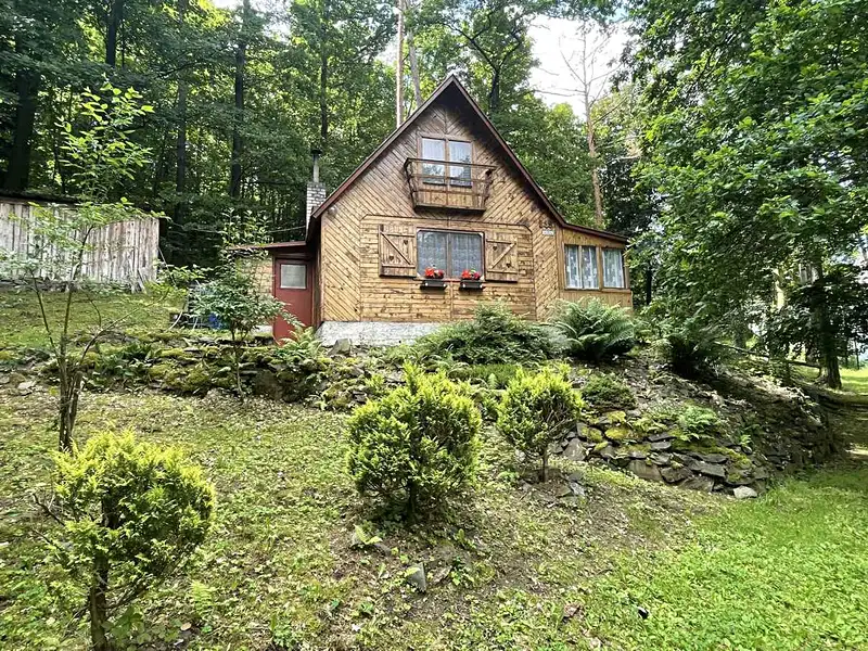 Prodej chaty 35 m², pozemek 343 m², Dolany – náhled fotky 2