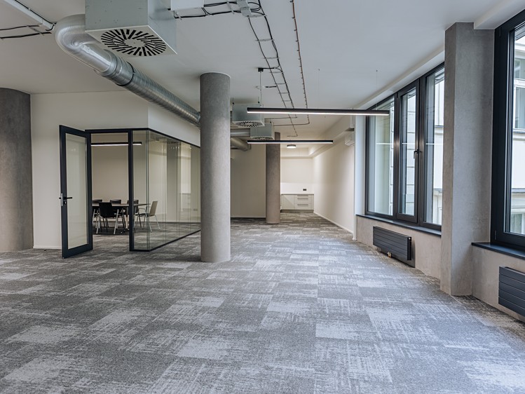 Комерційне приміщення в оренду, 652 м² (6 з 20)