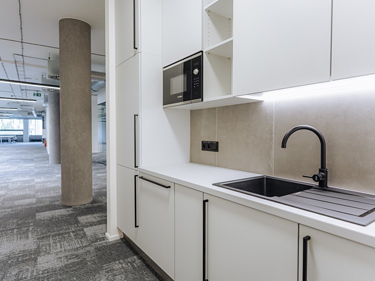 Комерційне приміщення в оренду, 652 м² (7 з 20)