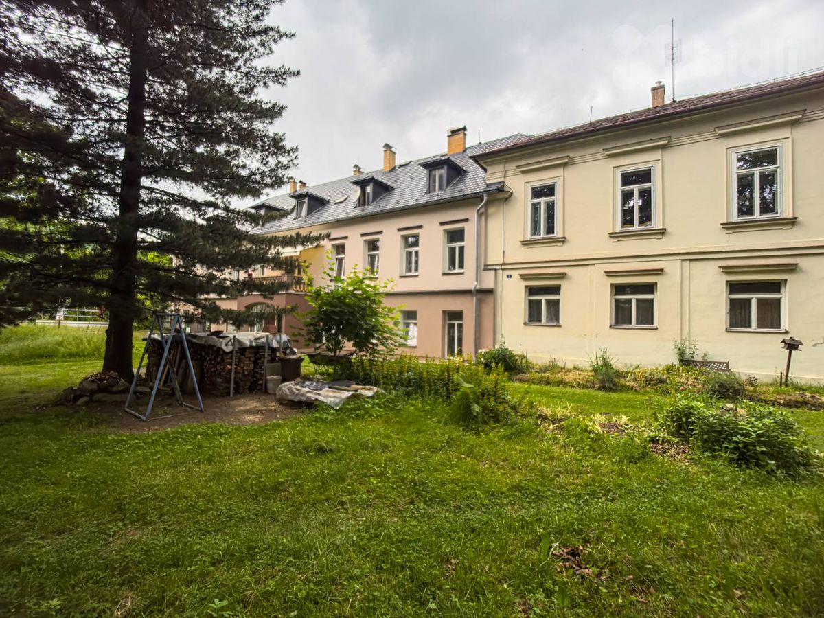 Prodej bytu 6 pokojů a více 122 m²