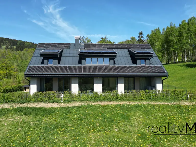 Prodej rodinného domu 470 m², pozemek 107000 m², Křižany – náhled fotky 2