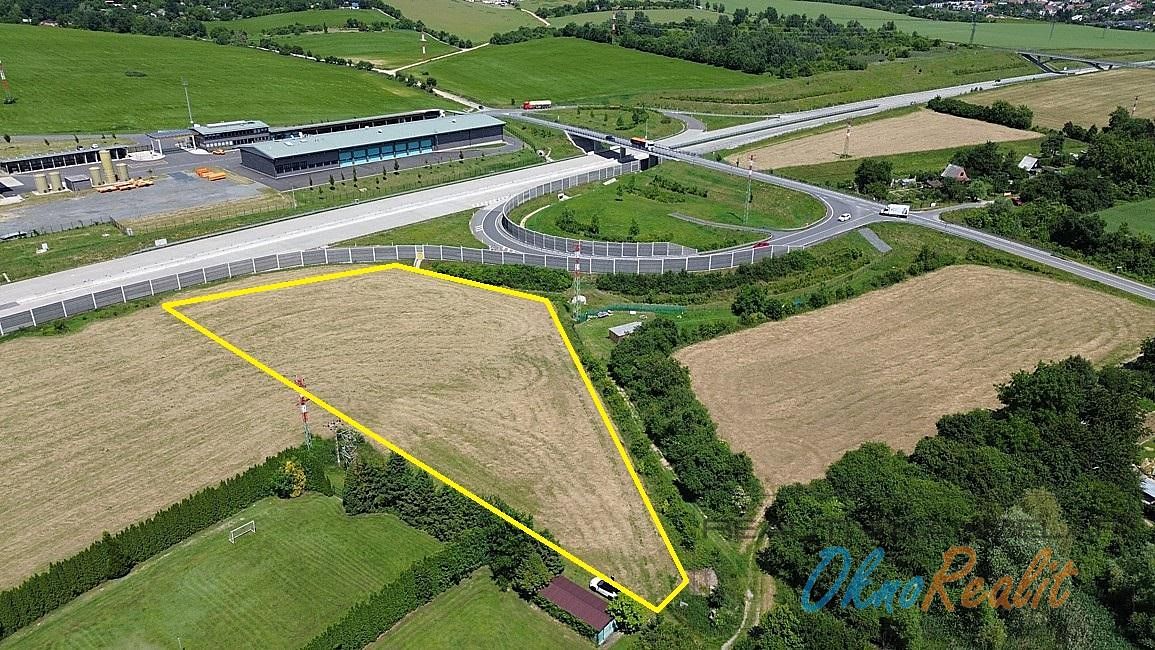 Prodej komerčního pozemku 7329 m²