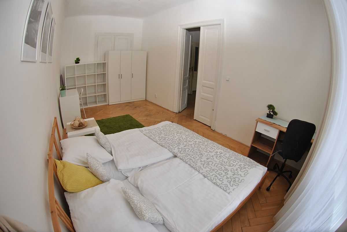 Pronájem bytu pokoje 72 m² – fotografie 5