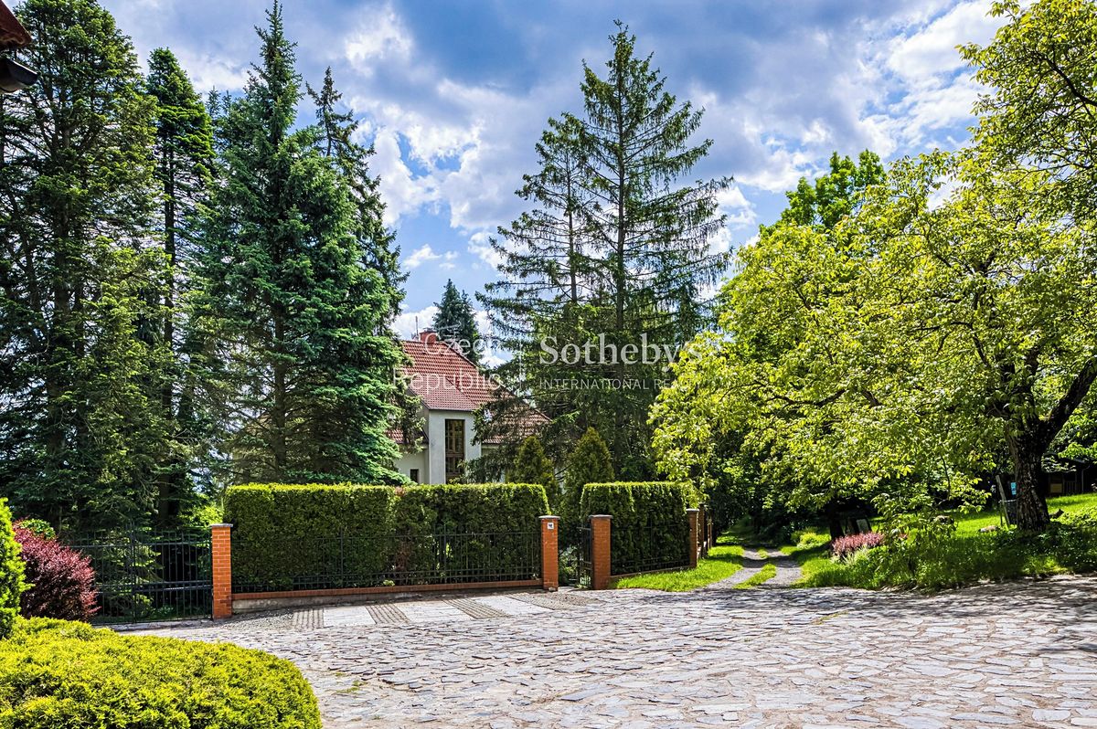 Prodej zemědělské usedlosti 720 m², pozemek 640000 m² – fotografie 5
