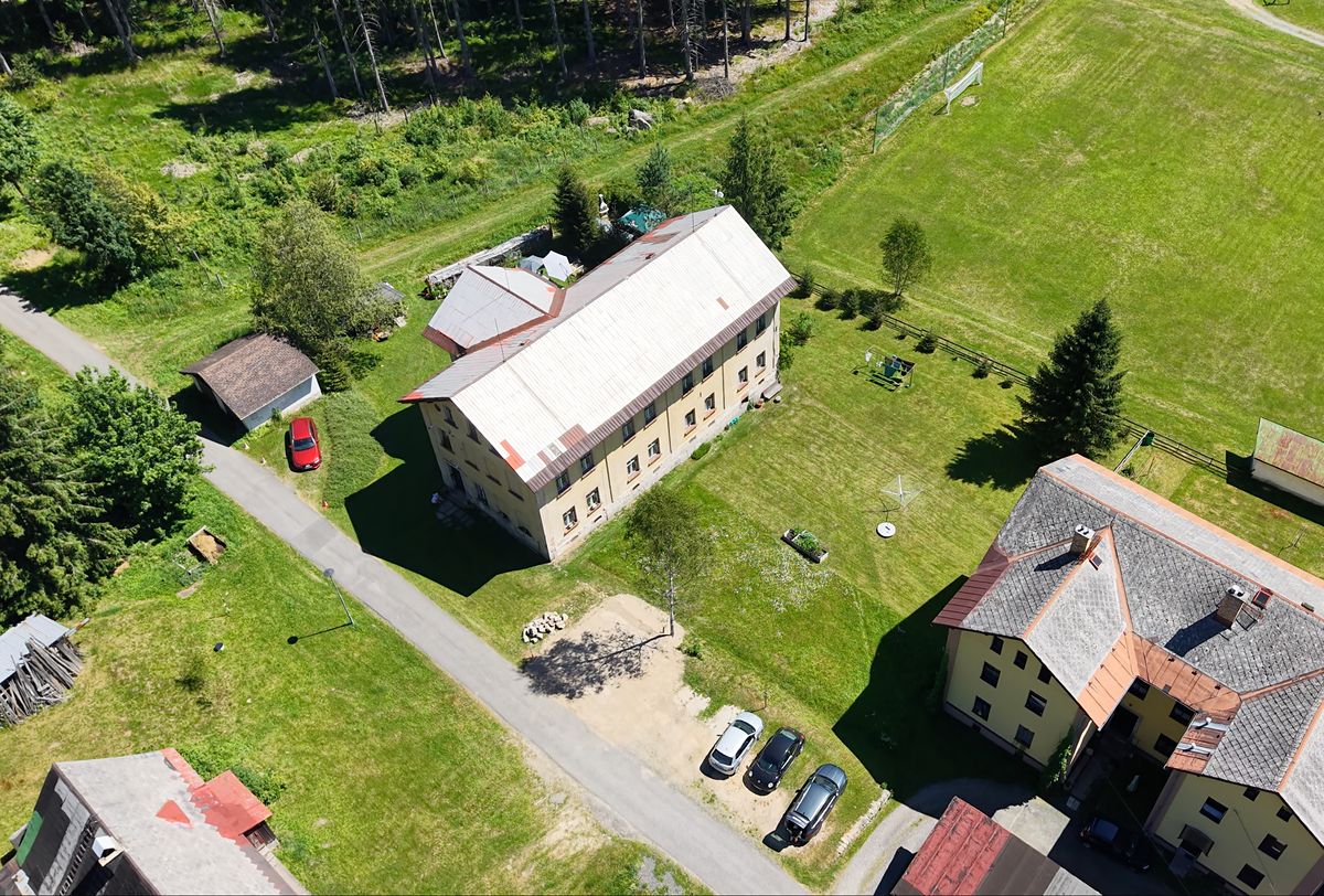 Prodej chalupy 250 m², pozemek 500 m² – fotografie 3