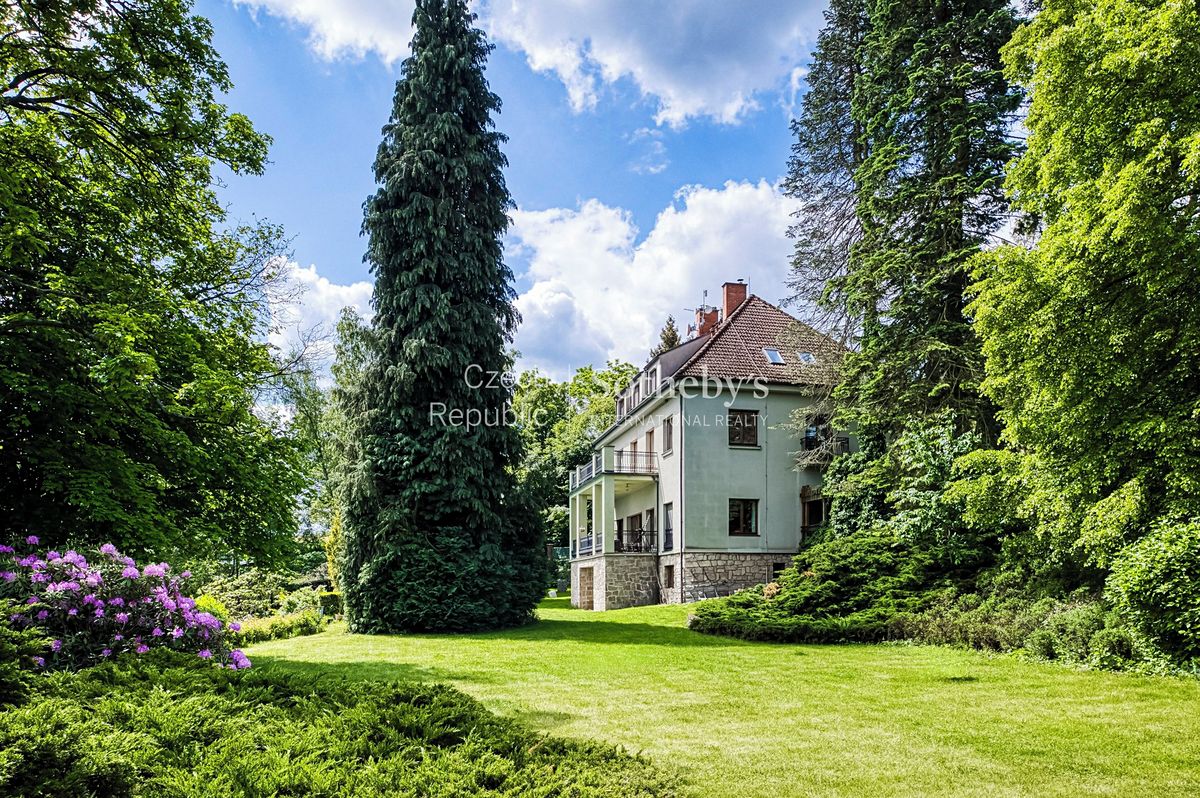 Prodej zemědělské usedlosti 720 m², pozemek 640000 m² – fotografie 4