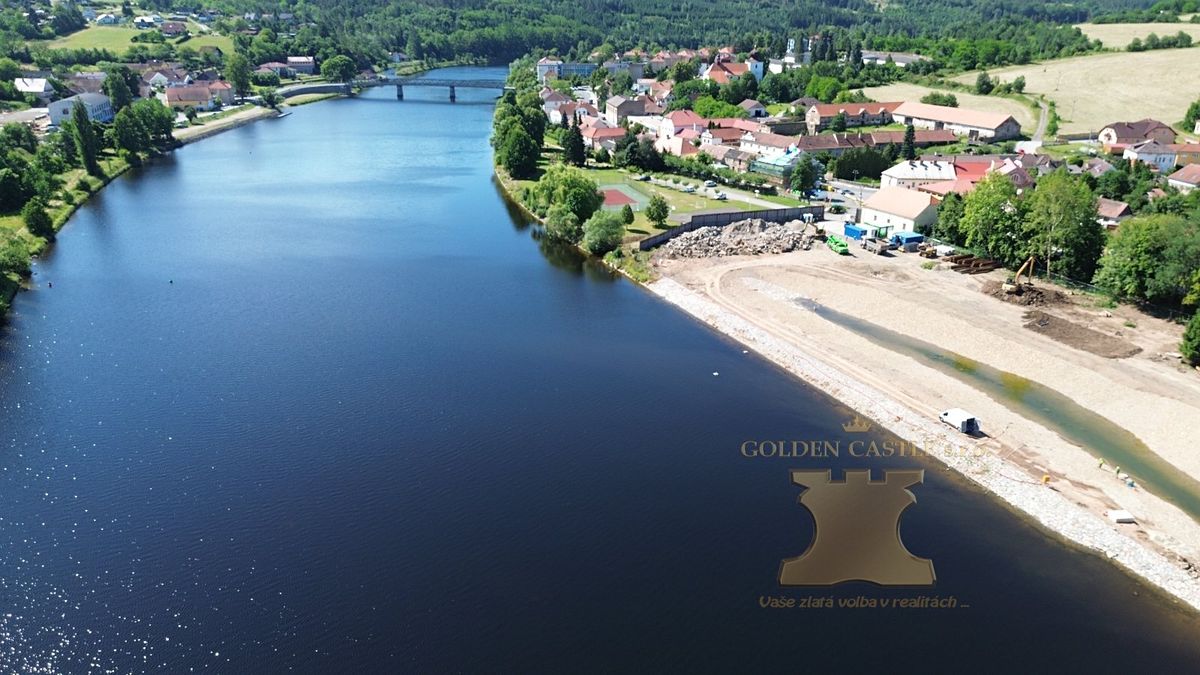 Prodej rodinného domu 200 m², pozemek 1009 m² – fotografie 4