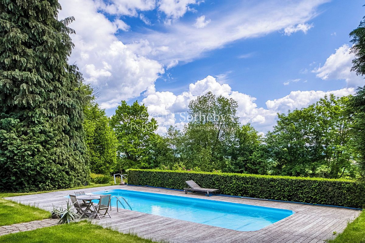 Prodej zemědělské usedlosti 720 m², pozemek 640000 m² – fotografie 3