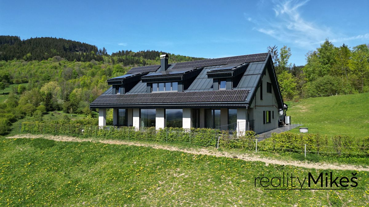 Prodej rodinného domu 470 m², pozemek 107000 m² – fotografie 3