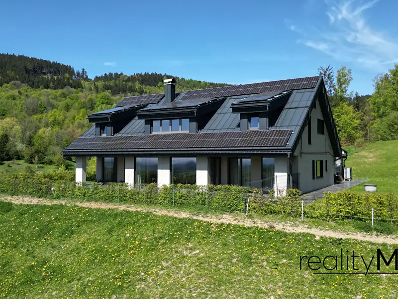 Prodej rodinného domu 470 m², pozemek 107000 m², Křižany – náhled fotky 3