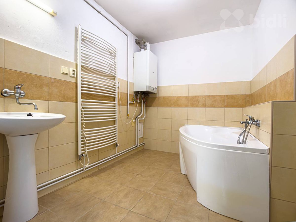 Prodej bytu 6 pokojů a více 122 m² – fotografie 3