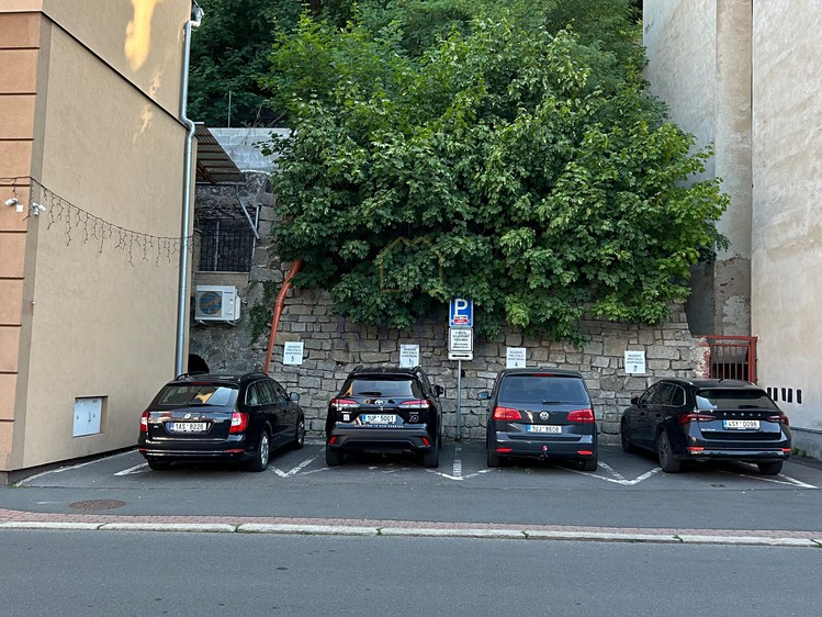 Prodej komerčního prostoru, 660 m² (19 z 20)