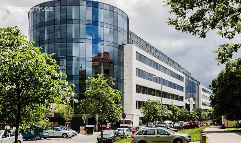 Pronájem kanceláře 793 m², Praha