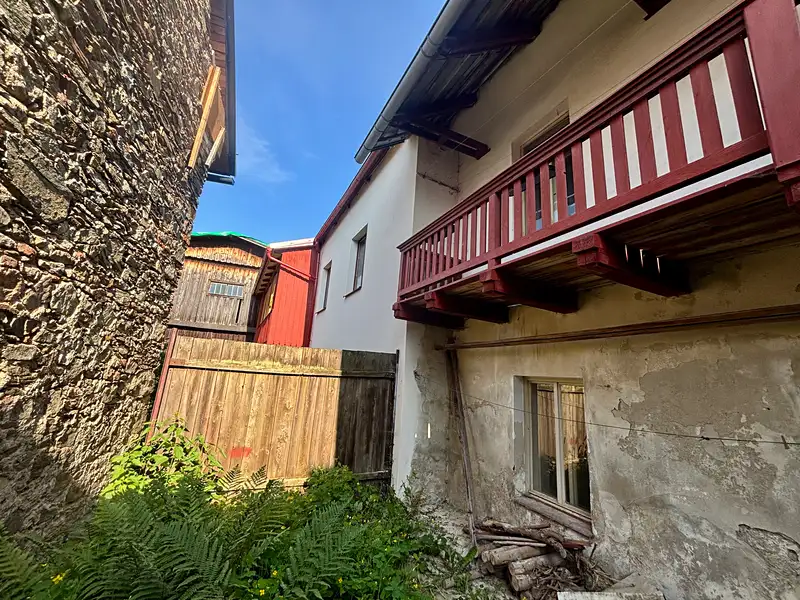 Prodej vícegeneračního domu 255 m², pozemek 251 m², Kašperské Hory – náhled fotky 1