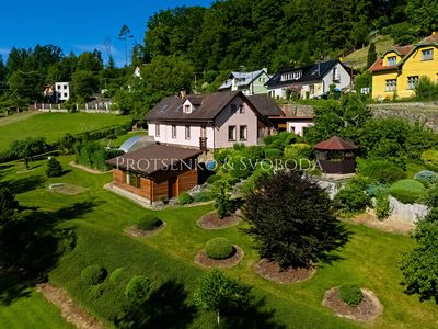 Prodej rodinného domu 257 m², pozemek 4348 m²