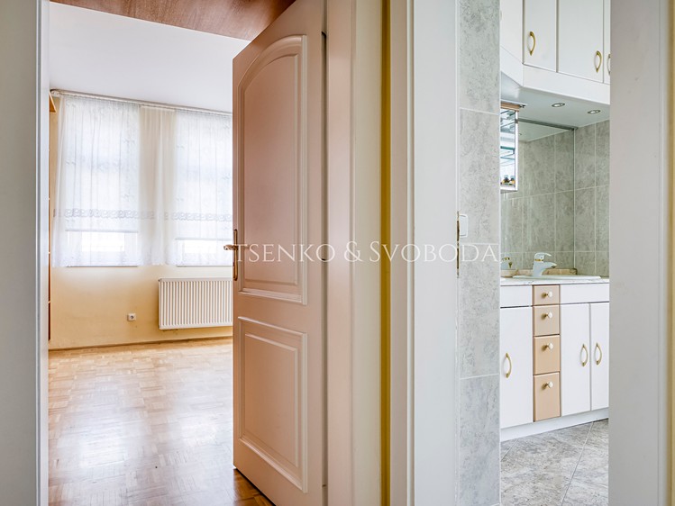 Prodej komerčního prostoru, 660 m² (19 z 24)