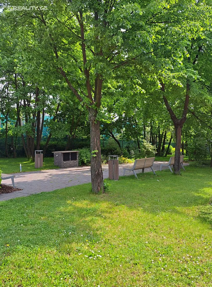 Pronájem kanceláře 902 m² – pohled 5
