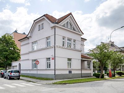 Prodej vily 660 m², pozemek 784 m²