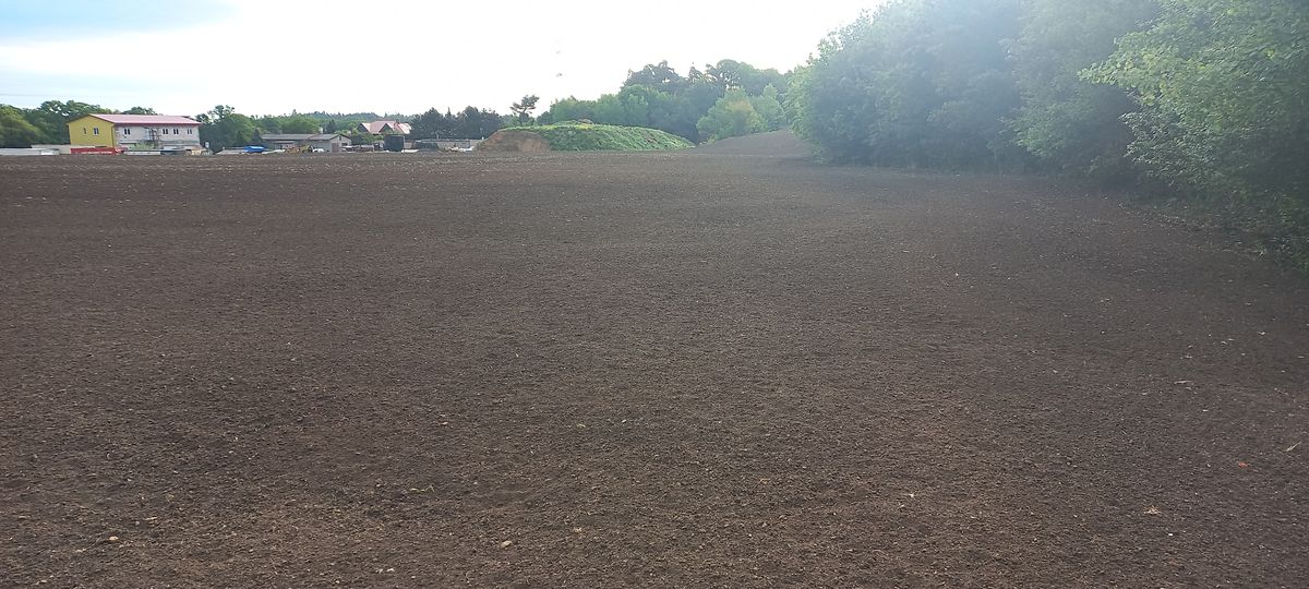 Pronájem komerčního pozemku 16090 m² – fotografie 4