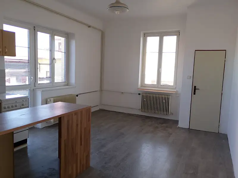 Pronájem bytu 2+1 144 m², Nové Hrady – náhled fotky 3