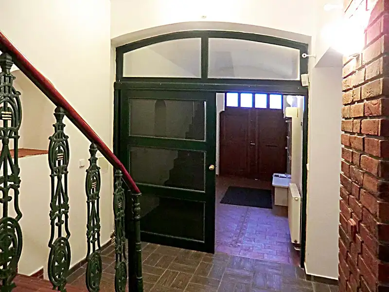 Pronájem rodinného domu 297 m², pozemek 262 m², Praha – náhled fotky 3