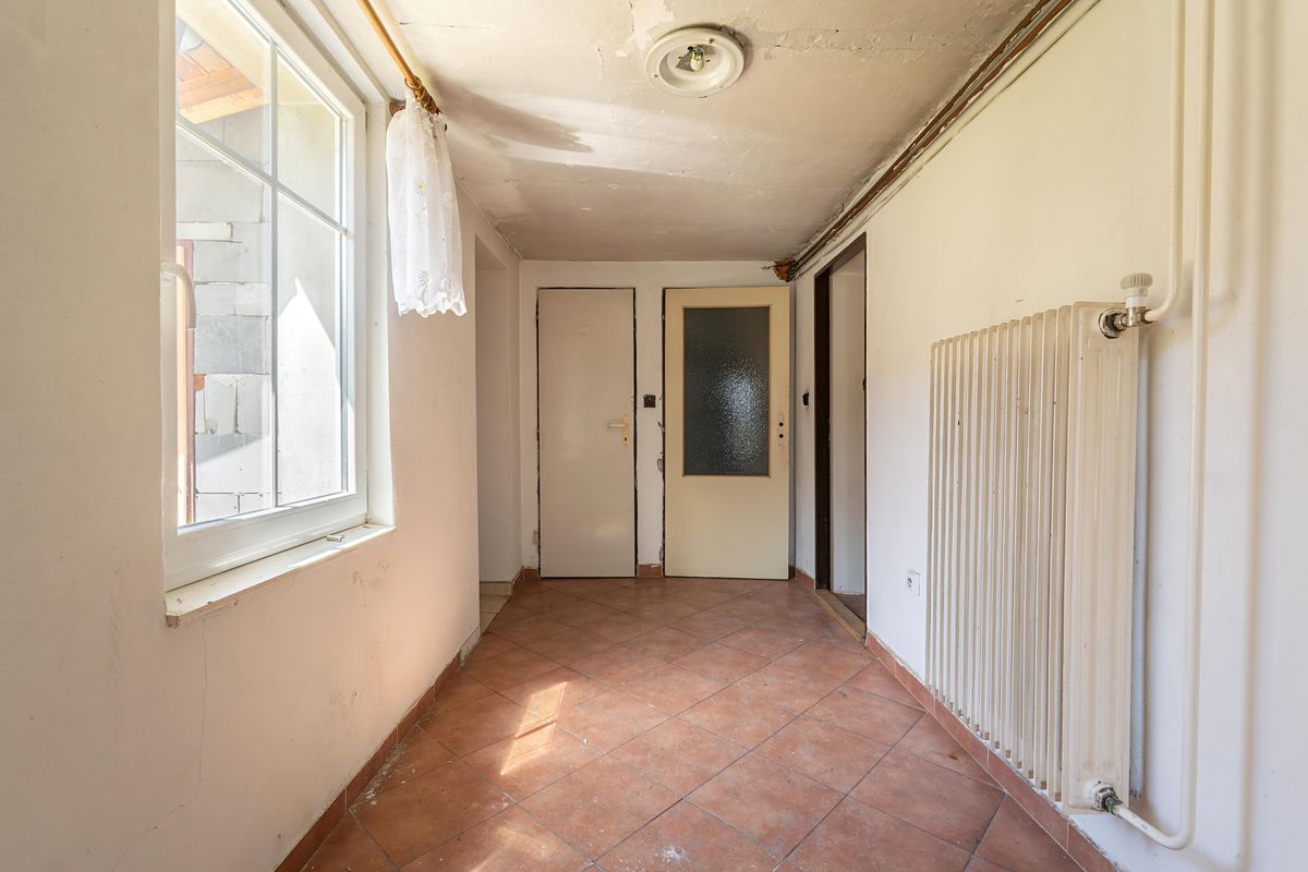 Prodej rodinného domu 110 m², pozemek 38700 m² – fotografie 4