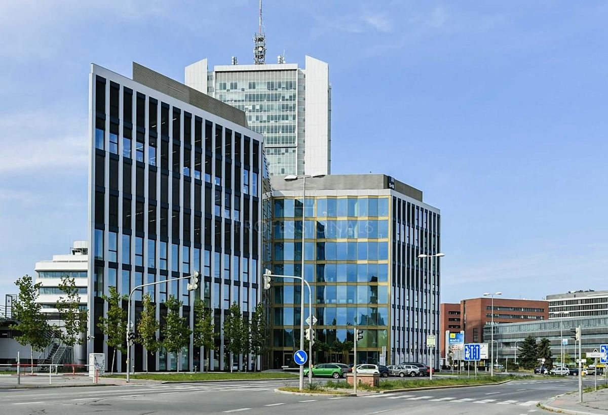 Pronájem obchodního prostoru 216 m²