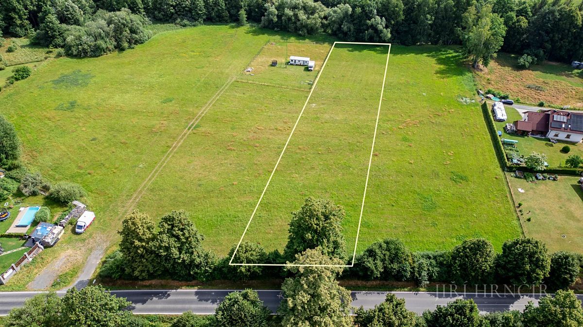 Prodej stavebního pozemku 3400 m² – fotografie 3