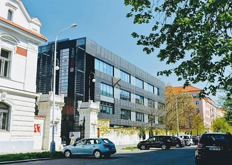 Pronájem komerčního prostoru, 1 080 m² (5 z 5)