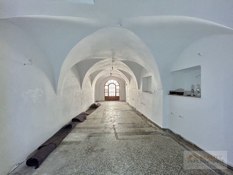 Prodej vícegeneračního domu 350 m², pozemek 326 m² – fotografie 5