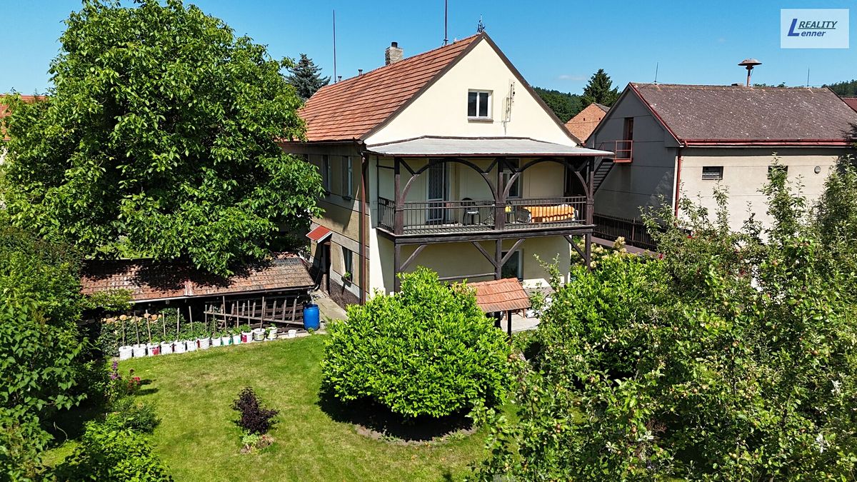 Prodej rodinného domu 210 m², pozemek 994 m²
