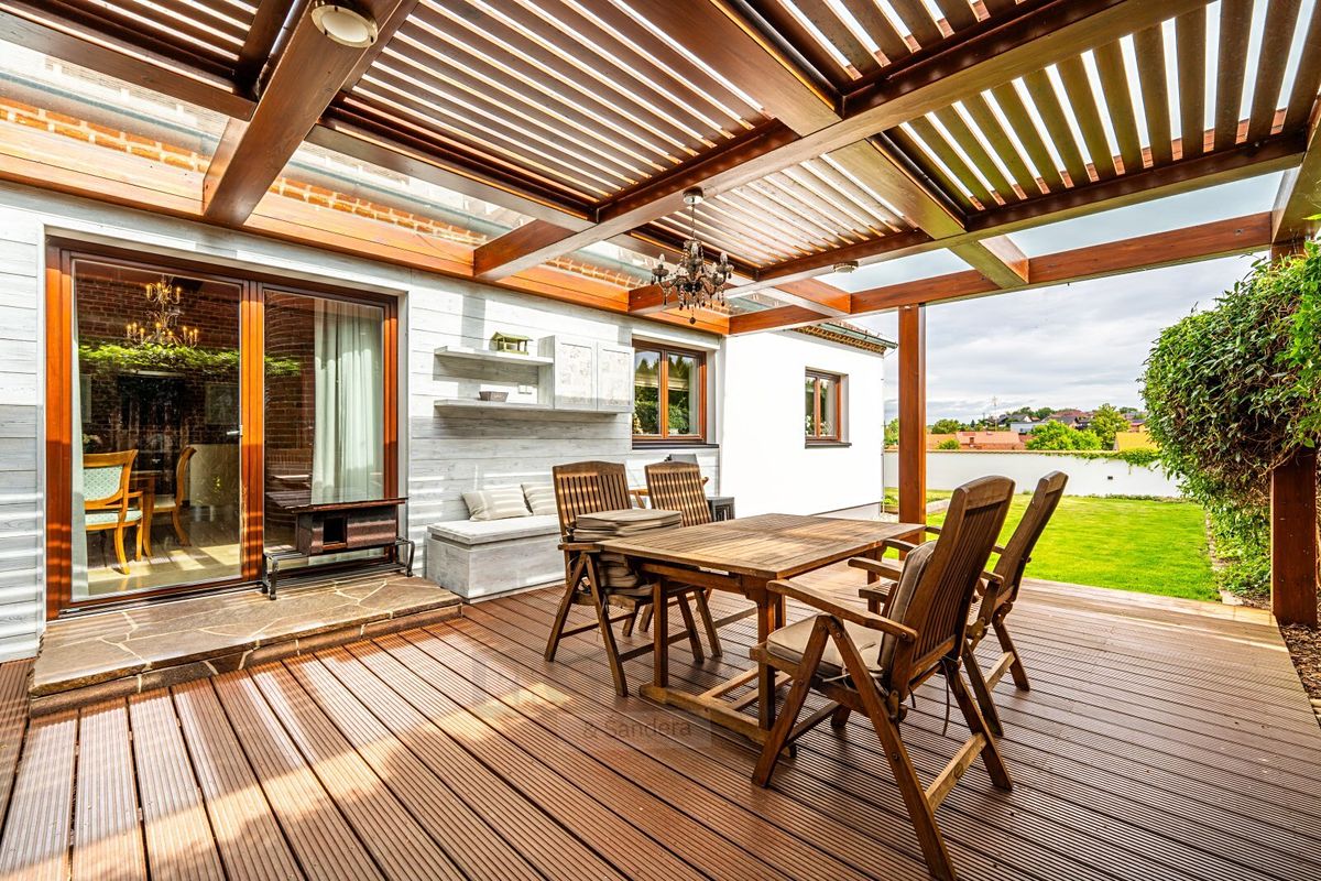 Prodej rodinného domu 308 m², pozemek 820 m² – fotografie 4