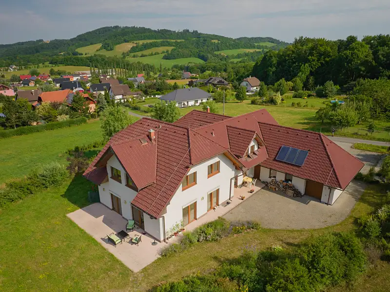 Prodej rodinného domu 310 m², pozemek 4909 m², Lhotka – náhled fotky 1