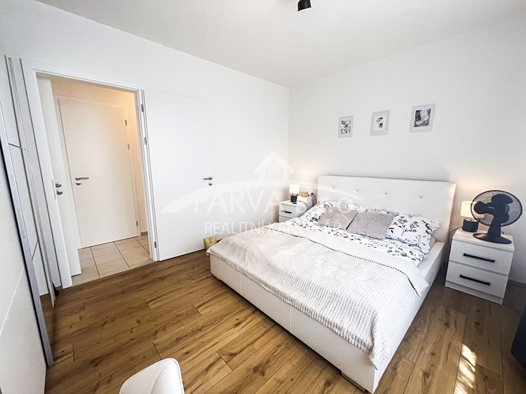 Prodej bytu 3+kk, 73 m² (12 z 24)