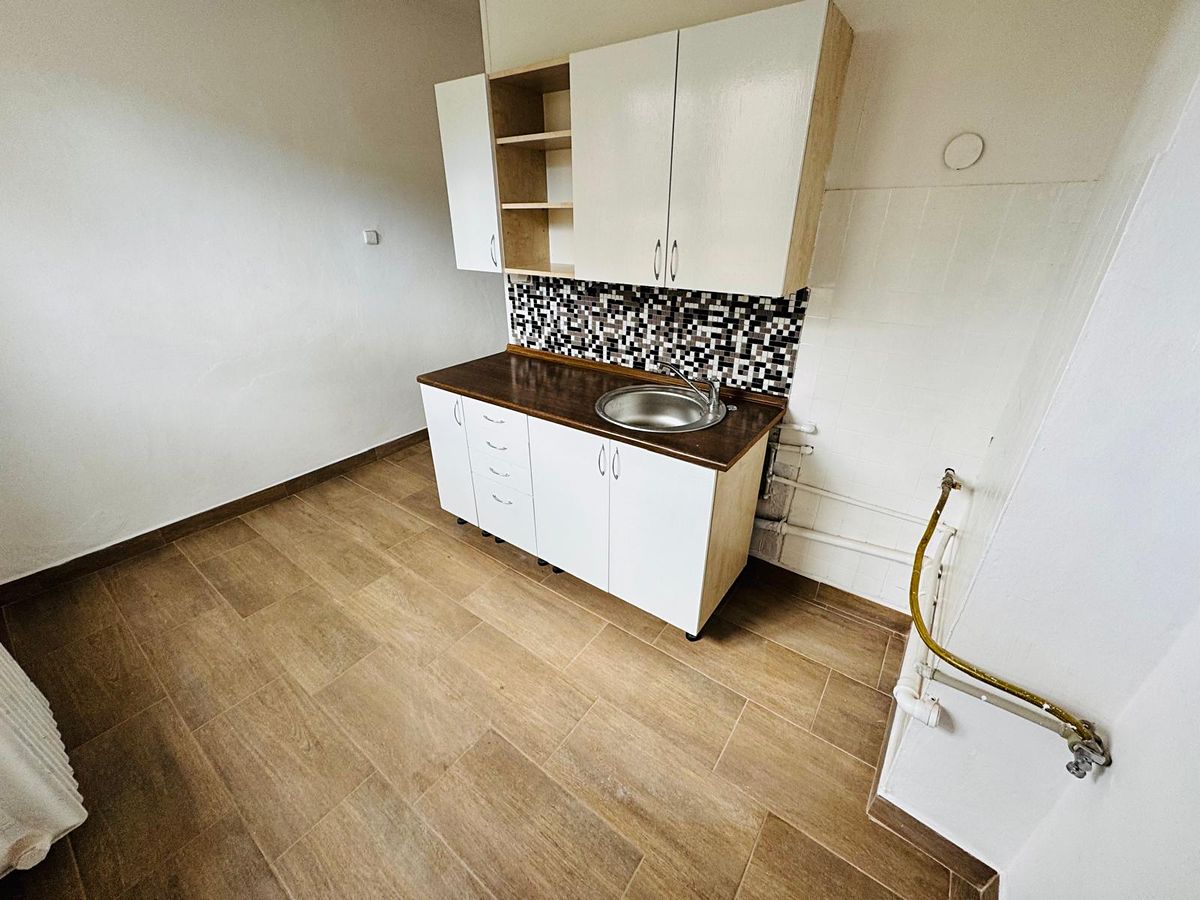 Pronájem bytu 1+1 40 m² – fotografie 2