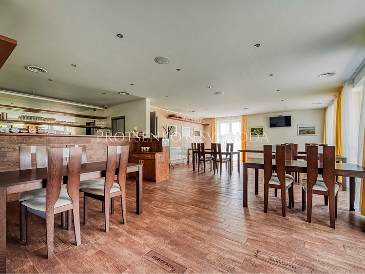 Комерційне приміщення на продаж, 900 м² (8 з 31)