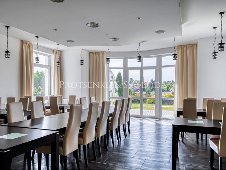 Комерційне приміщення на продаж, 900 м² (4 з 31)