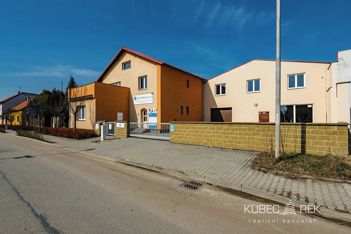 Prodej skladového prostoru 761 m²