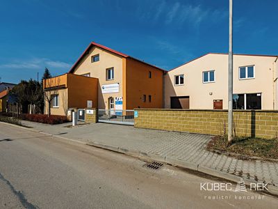 Prodej skladového prostoru 761 m²