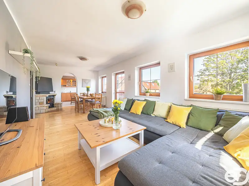 Prodej rodinného domu 350 m², pozemek 1357 m², Smržovka – náhled fotky 3