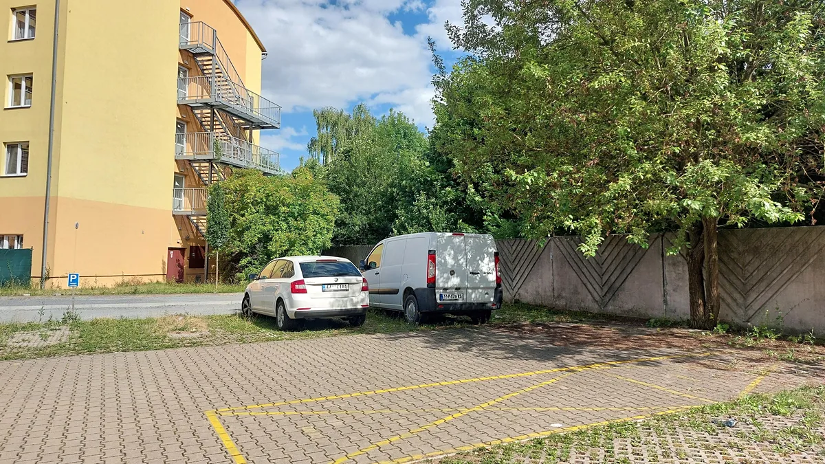 Prodej garážového stání 12 m²