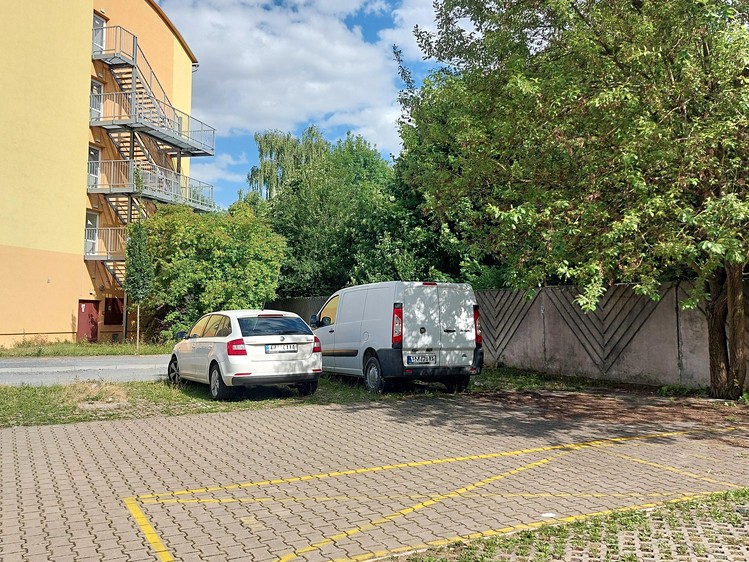 Prodej nemovitosti, 12 m² (1 z 4)