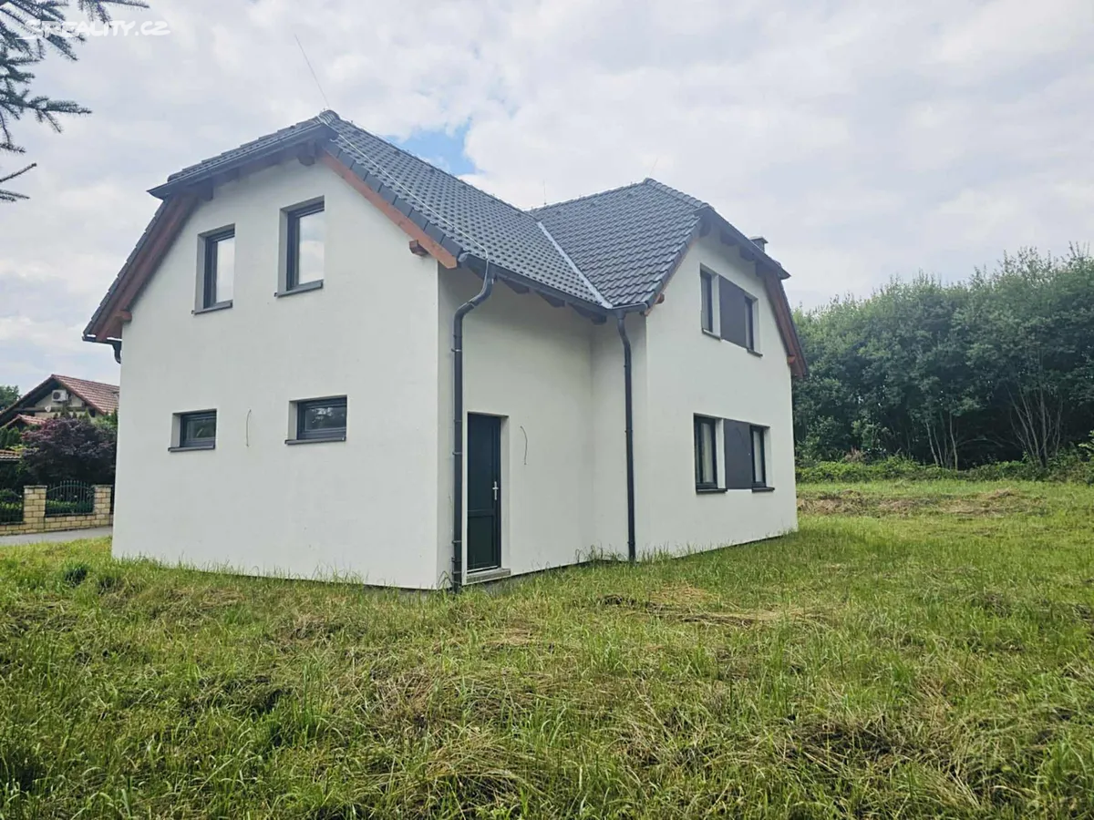 Pronájem rodinného domu 183 m², pozemek 1005 m² – pohled 3