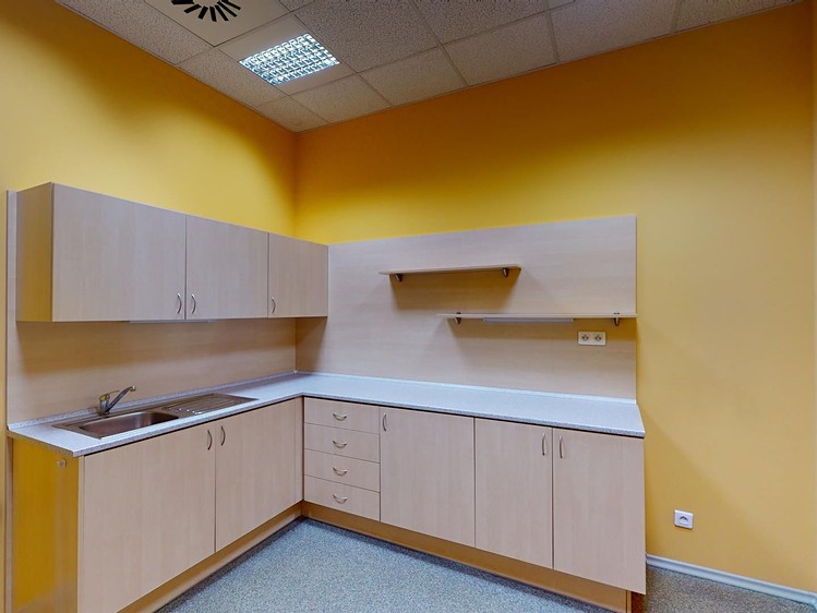 Pronájem komerčního prostoru, 155 m² (13 z 34)