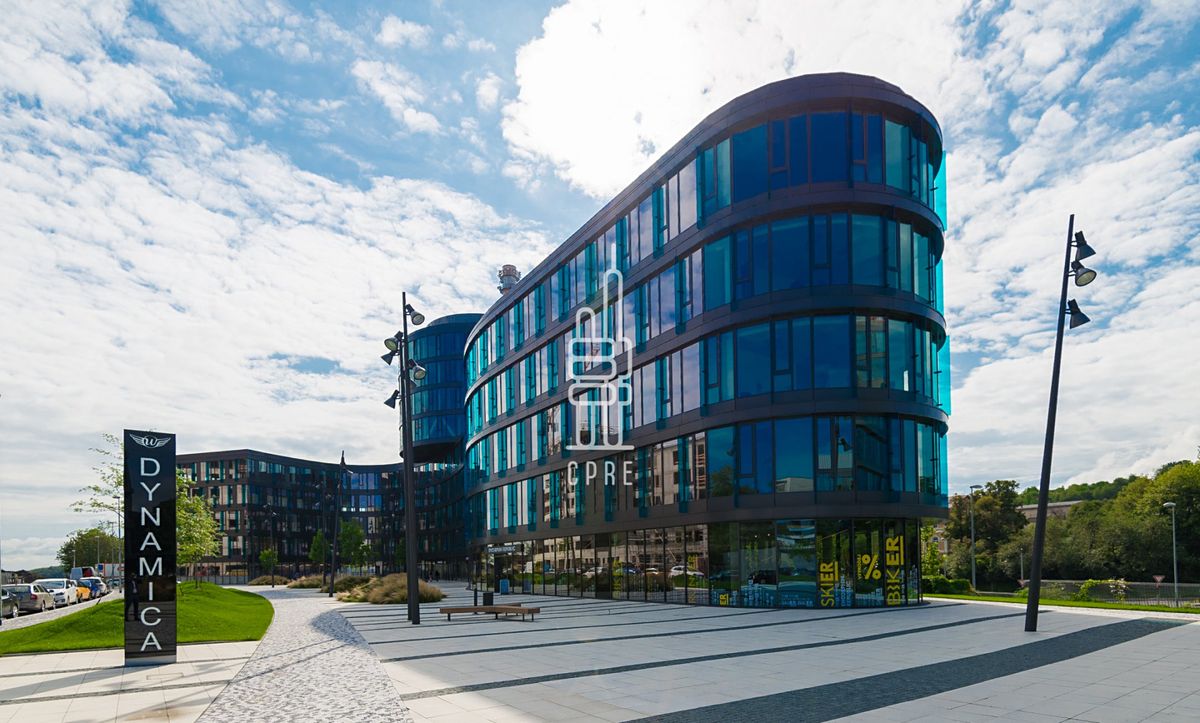 Pronájem kanceláře 615 m²