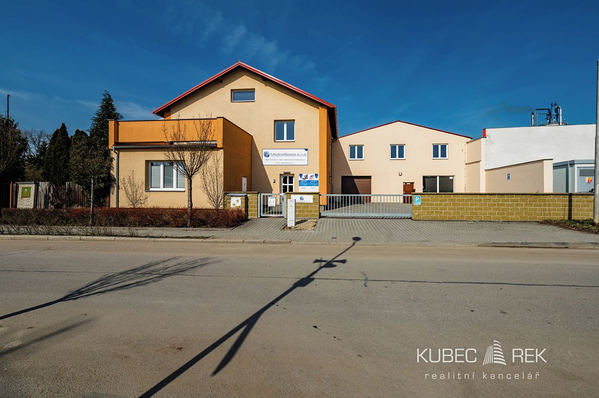 Prodej skladového prostoru 761 m² – fotografie 3